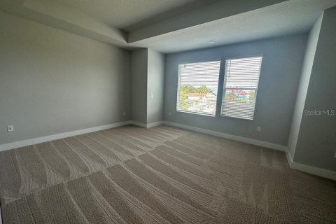 Adosado en alquiler en Saint Petersburg, Florida, 3 dormitorios, 181.16 m2 № 1829136 - foto 14