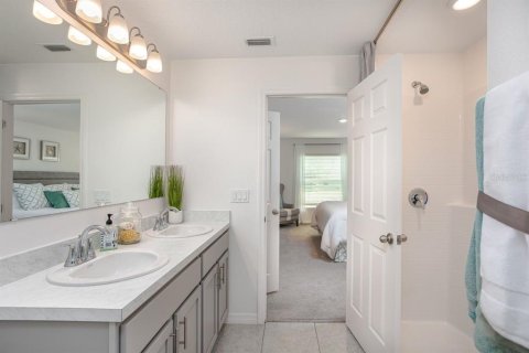 House in Poinciana, Florida 3 bedrooms, 134.06 sq.m. № 2156752 - photo 13