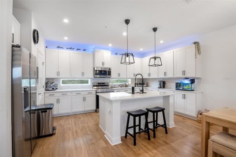 Townhouse in Orlando, Florida 2 bedrooms, 152.73 sq.m. № 2227423 - photo 3