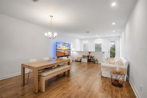 Townhouse in Orlando, Florida 2 bedrooms, 152.73 sq.m. № 2227423 - photo 7