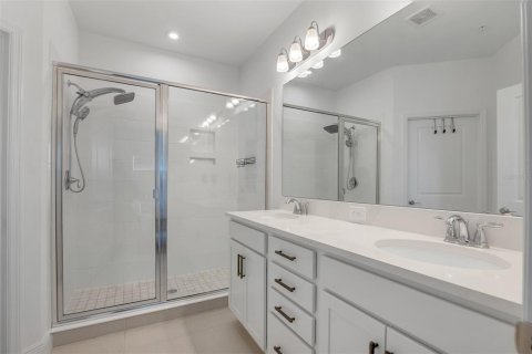 Townhouse in Orlando, Florida 2 bedrooms, 152.73 sq.m. № 2227423 - photo 13