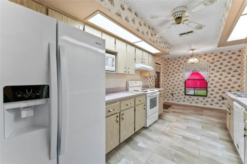 Casa en venta en Dade City, Florida, 2 dormitorios, 160.91 m2 № 1909090 - foto 13