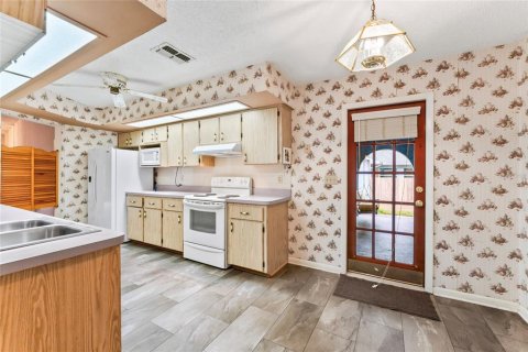 Casa en venta en Dade City, Florida, 2 dormitorios, 160.91 m2 № 1909090 - foto 11