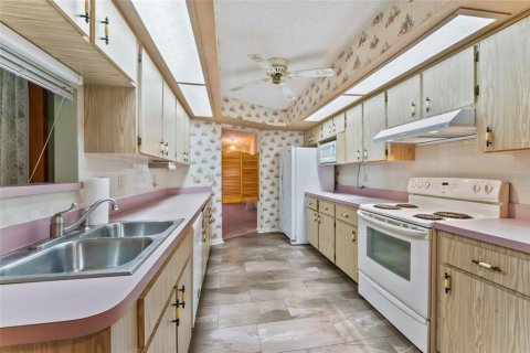 Casa en venta en Dade City, Florida, 2 dormitorios, 160.91 m2 № 1909090 - foto 12
