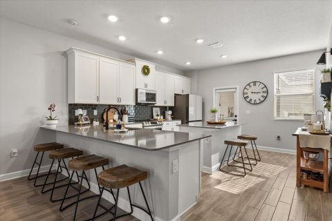 Touwnhouse à vendre à Orlando, Floride: 3 chambres, 151.99 m2 № 1831899 - photo 11