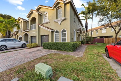 Townhouse in Homestead, Florida 4 bedrooms, 182.55 sq.m. № 2042556