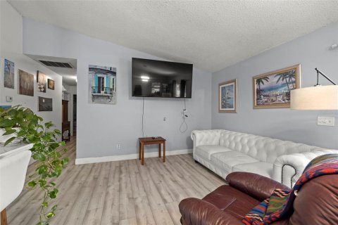 Casa en venta en Palm Harbor, Florida, 3 dormitorios, 128.11 m2 № 2195797 - foto 7
