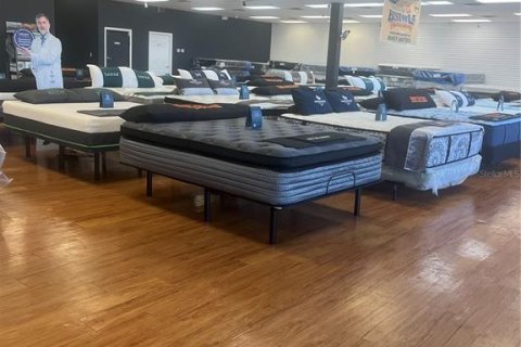 Propiedad comercial en alquiler en Jensen Beach, Florida, 16273.69 m2 № 1553728 - foto 4