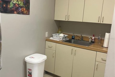 Propiedad comercial en alquiler en Jensen Beach, Florida, 16273.69 m2 № 1553728 - foto 9