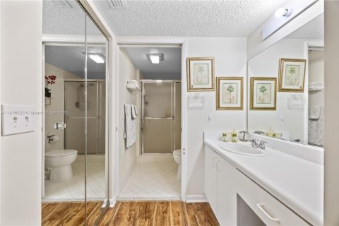 Condo in Pembroke Pines, Florida, 2 bedrooms  № 1790582 - photo 24