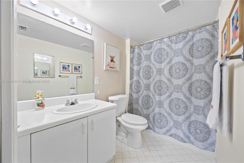Condo in Pembroke Pines, Florida, 2 bedrooms  № 1790582 - photo 6