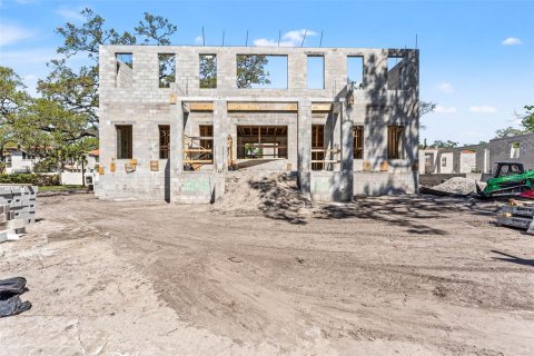 Casa en venta en Saint Petersburg, Florida, 5 dormitorios, 390.56 m2 № 1568525 - foto 2