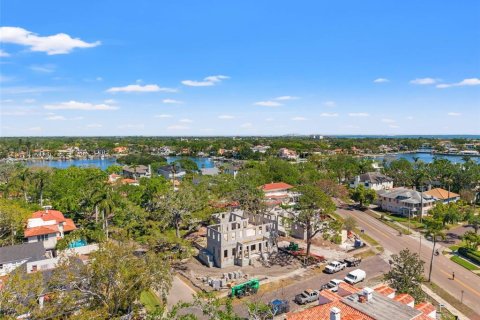 Casa en venta en Saint Petersburg, Florida, 5 dormitorios, 390.56 m2 № 1568525 - foto 5