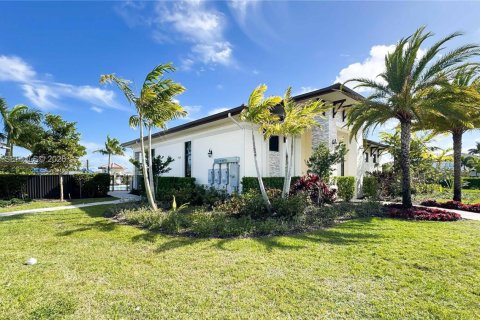 Touwnhouse à vendre à Cutler Bay, Floride: 3 chambres, 124.02 m2 № 2068263 - photo 3