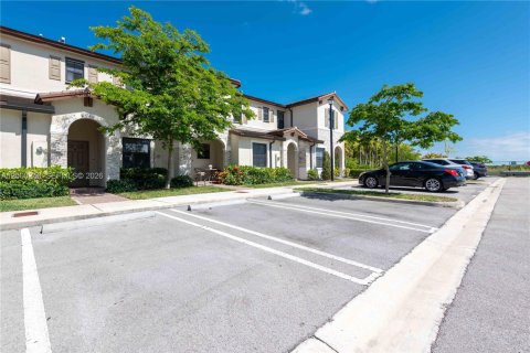 Touwnhouse à vendre à Cutler Bay, Floride: 3 chambres, 124.02 m2 № 2068263 - photo 10