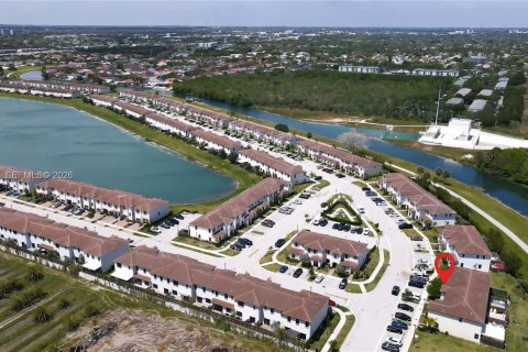Touwnhouse à vendre à Cutler Bay, Floride: 3 chambres, 124.02 m2 № 2068263 - photo 18