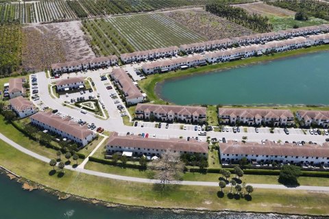 Touwnhouse à vendre à Cutler Bay, Floride: 3 chambres, 124.02 m2 № 2068263 - photo 14