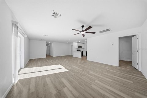 House in North Port, Florida 3 bedrooms, 148.64 sq.m. № 2166427 - photo 8