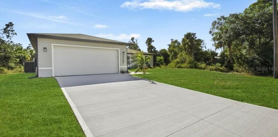 House in North Port, Florida 3 bedrooms, 148.64 sq.m. № 2166427
