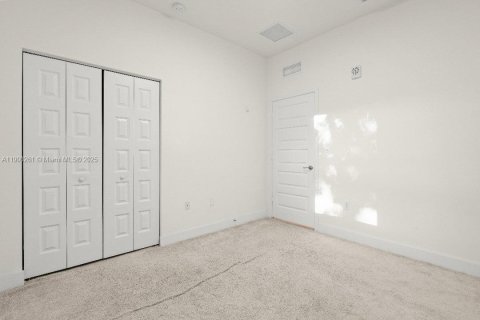 Condominio en alquiler en Doral, Florida, 2 dormitorios № 1952058 - foto 21