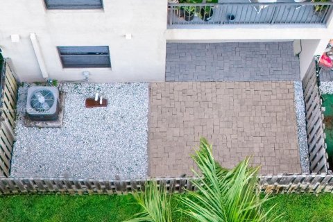 Condominio en alquiler en Doral, Florida, 2 dormitorios № 1952058 - foto 24