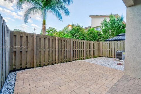 Condominio en alquiler en Doral, Florida, 2 dormitorios № 1952058 - foto 26