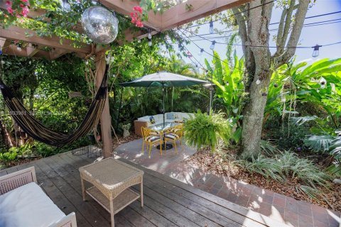 Casa en venta en Miami, Florida, 4 dormitorios, 152.64 m2 № 1992219 - foto 20