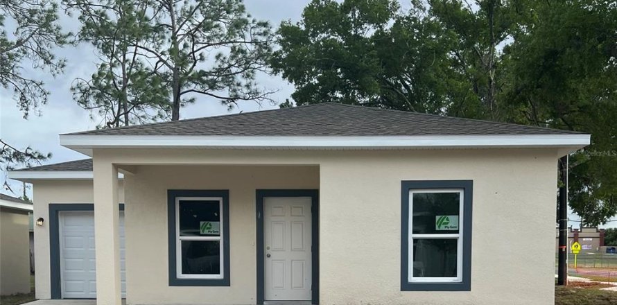 House in Tampa, Florida 3 bedrooms, 116.22 sq.m. № 2205732
