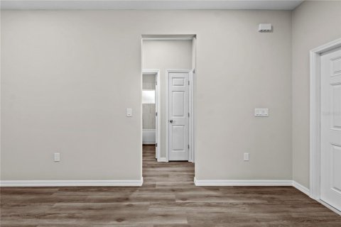 House in Tampa, Florida 3 bedrooms, 116.22 sq.m. № 2205732 - photo 19