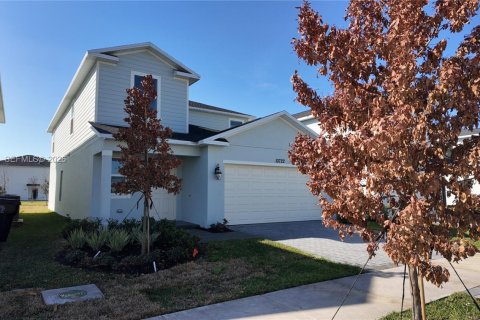 House in Port St. Lucie, Florida 5 bedrooms, 216.09 sq.m. № 2043090 - photo 3