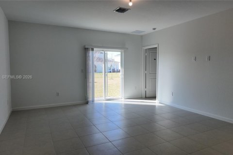 House in Port St. Lucie, Florida 5 bedrooms, 216.09 sq.m. № 2043090 - photo 22