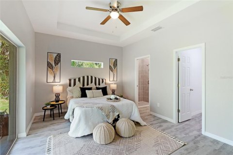 House in North Port, Florida 3 bedrooms, 139.91 sq.m. № 2196162 - photo 25