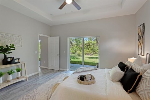 House in North Port, Florida 3 bedrooms, 139.91 sq.m. № 2196162 - photo 27