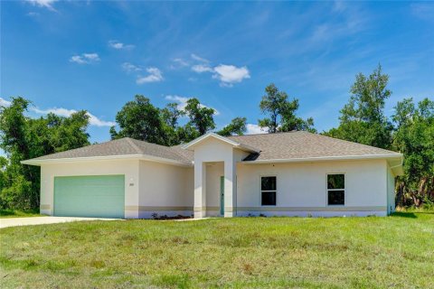 House in North Port, Florida 3 bedrooms, 139.91 sq.m. № 2196162 - photo 2