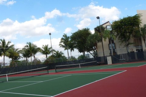Copropriété à louer à Miami, Floride: 2 chambres, 84.17 m2 № 1954777 - photo 23