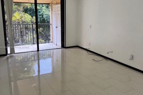 Copropriété à louer à Miami, Floride: 2 chambres, 84.17 m2 № 1954777 - photo 8