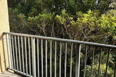 Copropriété à louer à Miami, Floride: 2 chambres, 84.17 m2 № 1954777 - photo 13