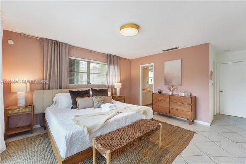 Casa en venta en Fort Lauderdale, Florida, 3 dormitorios, 182 m2 № 2020102 - foto 7