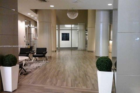 Copropriété à louer à Miami, Floride: 46.73 m2 № 2055652 - photo 4