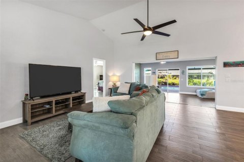 House in Rotonda, Florida 3 bedrooms, 193.7 sq.m. № 1900298 - photo 9