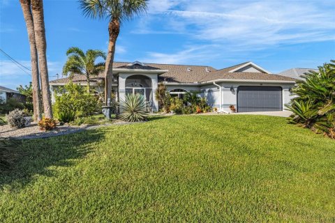 House in Rotonda, Florida 3 bedrooms, 193.7 sq.m. № 1900298 - photo 3