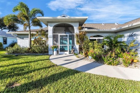 House in Rotonda, Florida 3 bedrooms, 193.7 sq.m. № 1900298 - photo 5