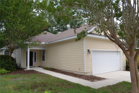 Villa ou maison à louer à Gainesville, Floride: 3 chambres, 162.76 m2 № 2122425 - photo 2