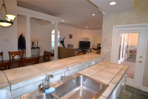 Villa ou maison à louer à Gainesville, Floride: 3 chambres, 162.76 m2 № 2122425 - photo 6