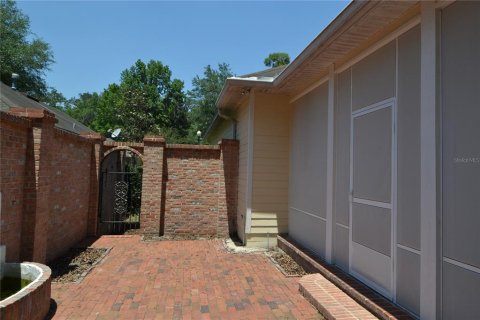 Villa ou maison à louer à Gainesville, Floride: 3 chambres, 162.76 m2 № 2122425 - photo 25