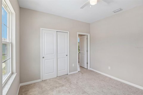 Townhouse in Tampa, Florida 3 bedrooms, 172.05 sq.m. № 2157978 - photo 24