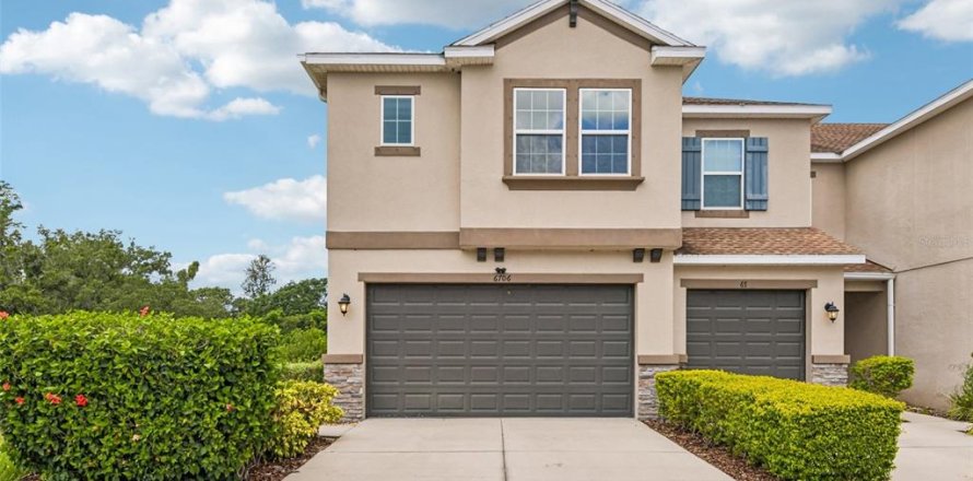 Townhouse in Tampa, Florida 3 bedrooms, 172.05 sq.m. № 2157978