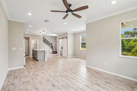 Townhouse in Tampa, Florida 3 bedrooms, 172.05 sq.m. № 2157978 - photo 5