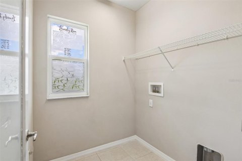 Townhouse in Tampa, Florida 3 bedrooms, 172.05 sq.m. № 2157978 - photo 25