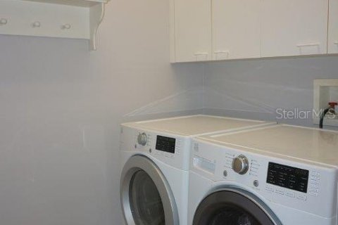 Купить таунхаус в Орландо, Флорида 12 комнат, 185.25м2, № 2206600 - фото 28